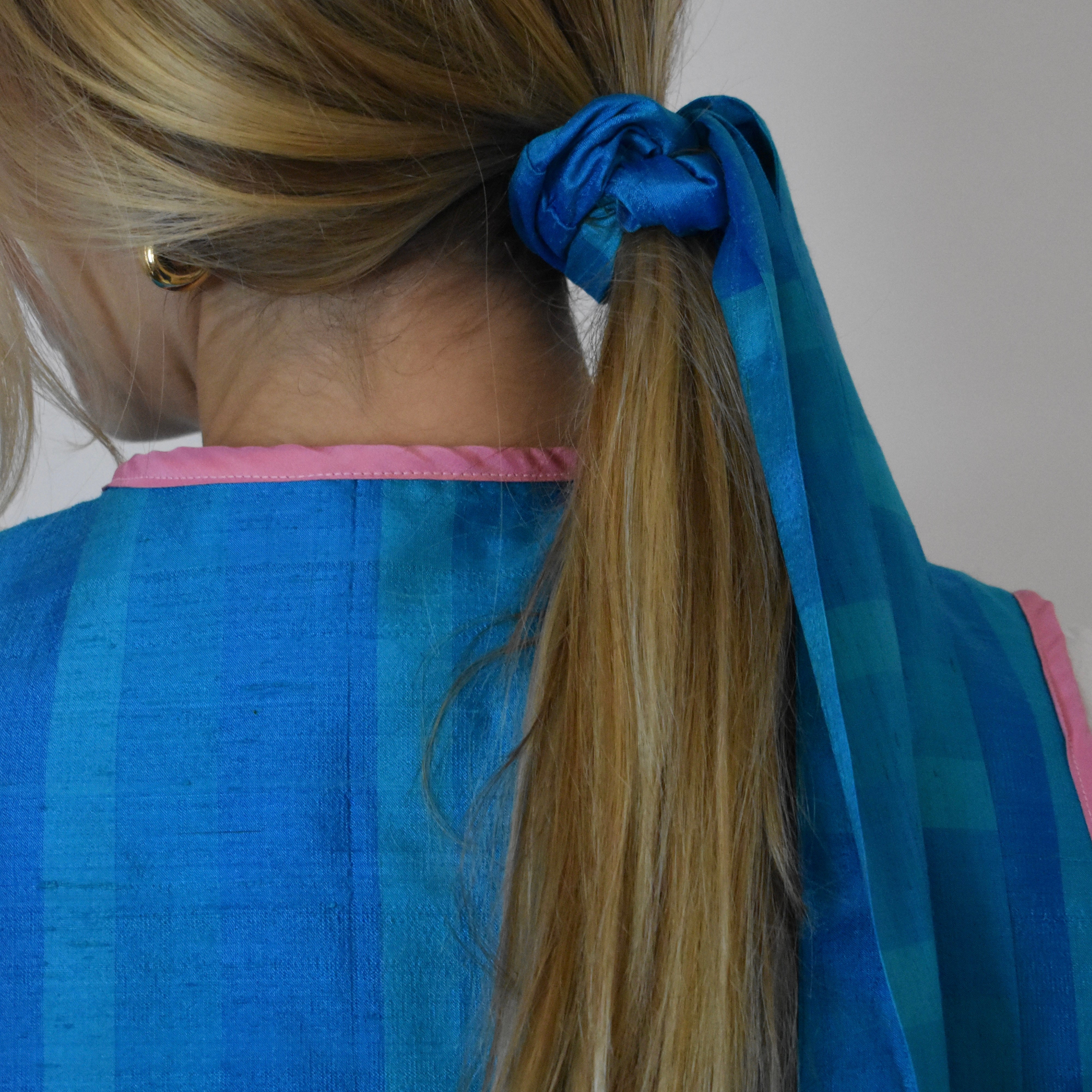 Scrunchie mit Schleife türkis