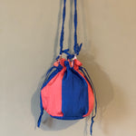 Load image into Gallery viewer, Beute(l) - Tasche Blau/Rot
